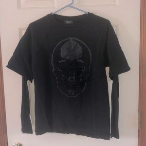 Zara Man Skull Graphic. Long Sleeve Medium Black Shirt.
